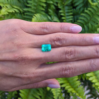 2.48 Ct. Emerald from Colombia Life Style