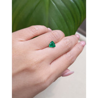 0.95 Ct. Emerald from Zambia Life Style