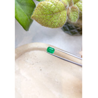 1.42 Ct. Emerald from Afghanistan Life Style