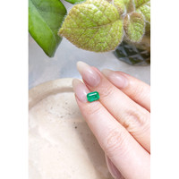 1.42 Ct. Emerald from Afghanistan Life Style