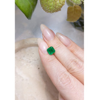 1.53 Ct. Emerald from Afghanistan Life Style