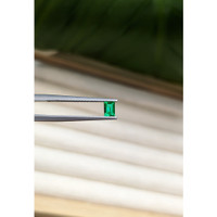 0.22 Ct. Emerald from Afghanistan Life Style
