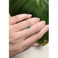 0.22 Ct. Emerald from Afghanistan Life Style
