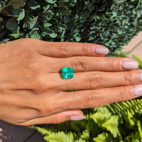 4.98 Ct. Emerald from Colombia Life Style