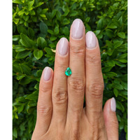 0.75 Ct. Emerald from Colombia Life Style