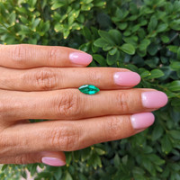1.08 Ct. Emerald from Colombia Life Style