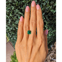 2.94 Ct. Emerald from Colombia Life Style