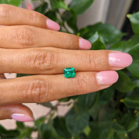 1.06 Ct. Emerald from Colombia Life Style