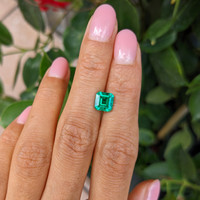 1.24 Ct. Emerald from Colombia Life Style