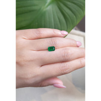 0.90 Ct. Emerald from Brazil Life Style