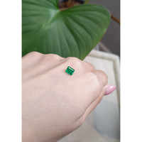 0.72 Ct. Emerald from Brazil Life Style