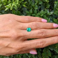 1.75 Ct. Emerald from Colombia Life Style