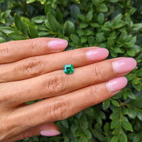1.28 Ct. Emerald from Colombia Life Style