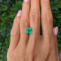 2.55 Ct. Emerald from Colombia Life Style