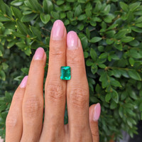 2.59 Ct. Emerald from Colombia Life Style