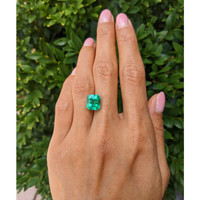 4.22 Ct. Emerald from Colombia Life Style