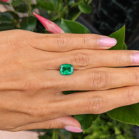 2.58 Ct. Emerald from Colombia Life Style