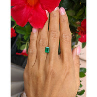 1.57 Ct. Emerald from Colombia Life Style
