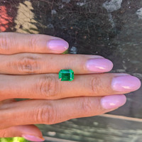 2.56 Ct. Emerald from Zambia Life Style