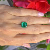 2.77 Ct. Emerald from Zambia Life Style