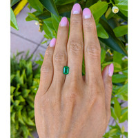 1.18 Ct. Emerald from Afghanistan Life Style