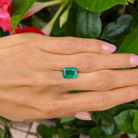 3.15 Ct. Emerald from Colombia Life Style