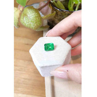 3.92 Ct. Emerald from Zambia Life Style