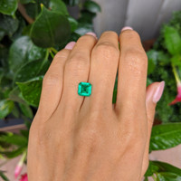 1.56 Ct. Emerald from Colombia Life Style