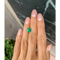 1.52 Ct. Emerald from Colombia Life Style
