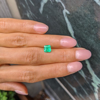 1.05 Ct. Emerald from Colombia Life Style