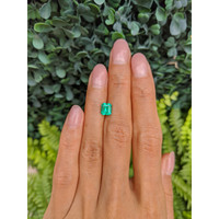 1.01 Ct. Emerald from Colombia Life Style
