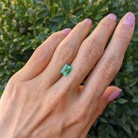 1.38 Ct. Emerald from Colombia Life Style