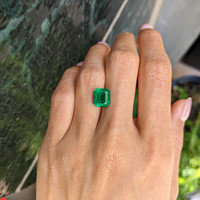 3.72 Ct. Emerald from Colombia Life Style