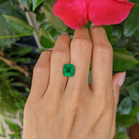 3.72 Ct. Emerald from Colombia Life Style