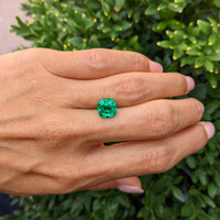 3.12 Ct. Emerald from Colombia Life Style
