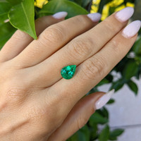 2.37 Ct. Emerald from Zambia Life Style