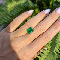 2.25 Ct. Emerald from Zambia Life Style