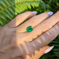 2.28 Ct. Emerald from Zambia Life Style