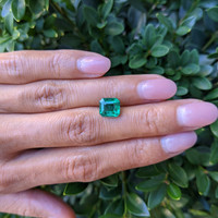 2.54 Ct. Emerald from Zambia Life Style