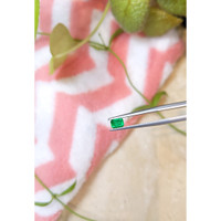 0.39 Ct. Emerald from Afghanistan Life Style