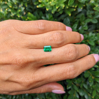 0.92 Ct. Emerald from Colombia Life Style