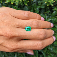 1.87 Ct. Emerald from Colombia Life Style