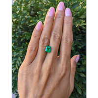 2.92 Ct. Emerald from Colombia Life Style