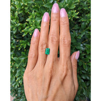 1.67 Ct. Emerald from Colombia Life Style
