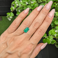 1.59 Ct. Emerald from Colombia Life Style