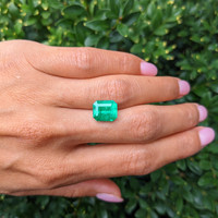 4.48 Ct. Emerald from Colombia Life Style