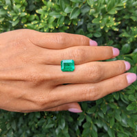 3.89 Ct. Emerald from Colombia Life Style