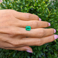 2.35 Ct. Emerald from Colombia Life Style