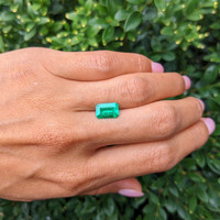 2.09 Ct. Emerald from Colombia Life Style