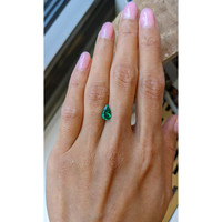0.92 Ct. Emerald from Colombia Life Style